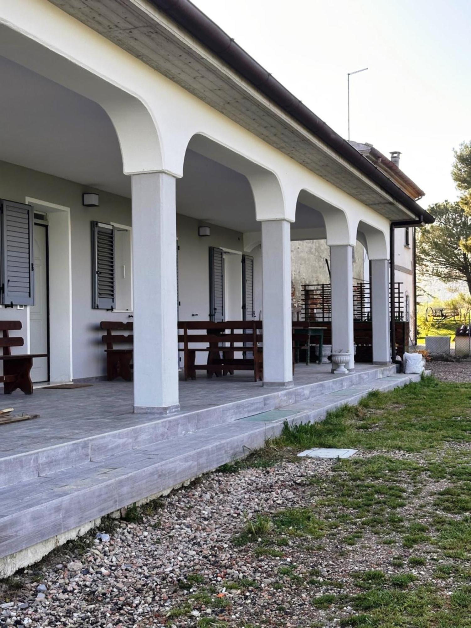 La Sosta Di Guido A Tavullia Exterior foto